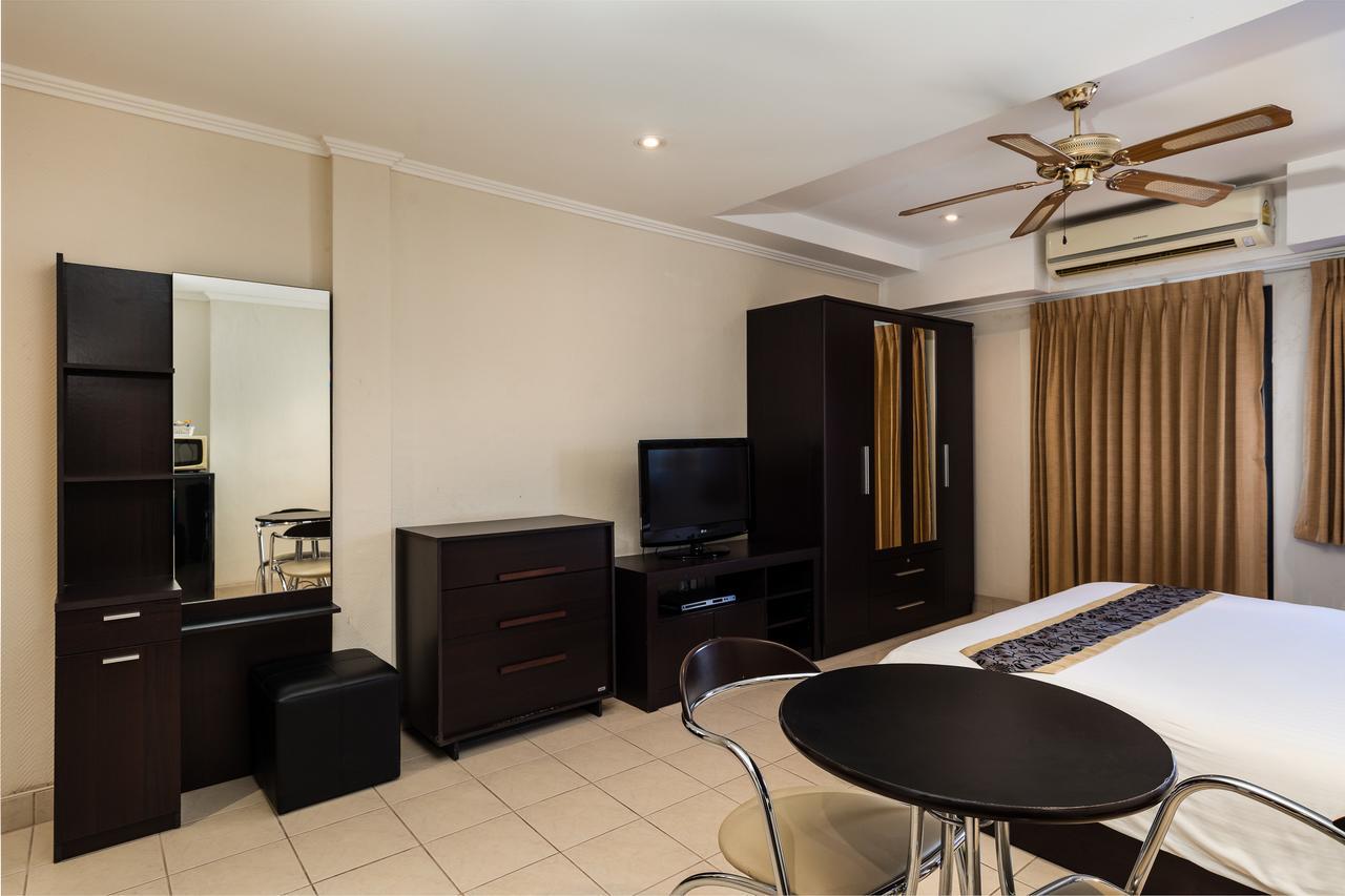 The Classroom Hotel Pattaya Eksteriør bilde